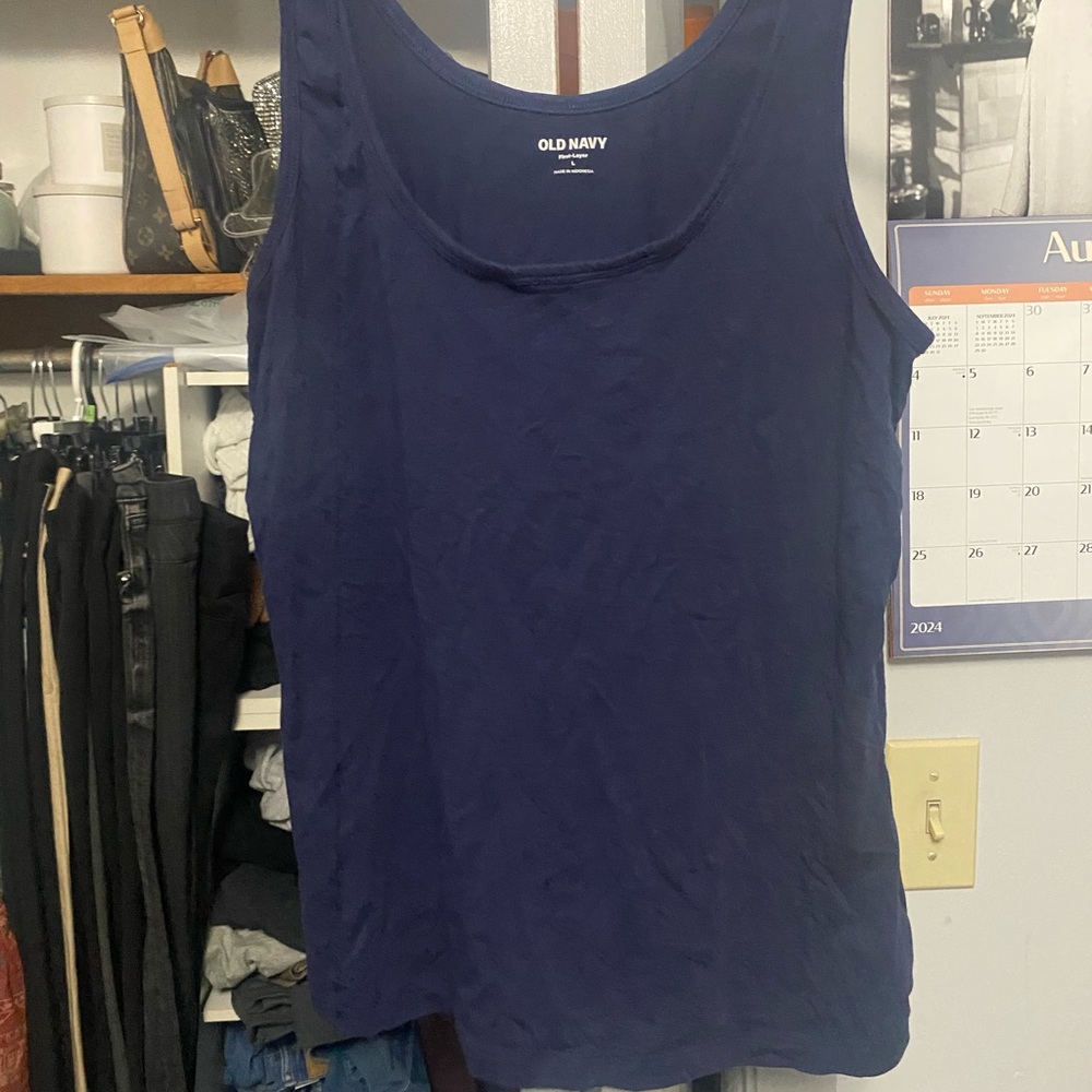Tank top - Picture 1 of 2
